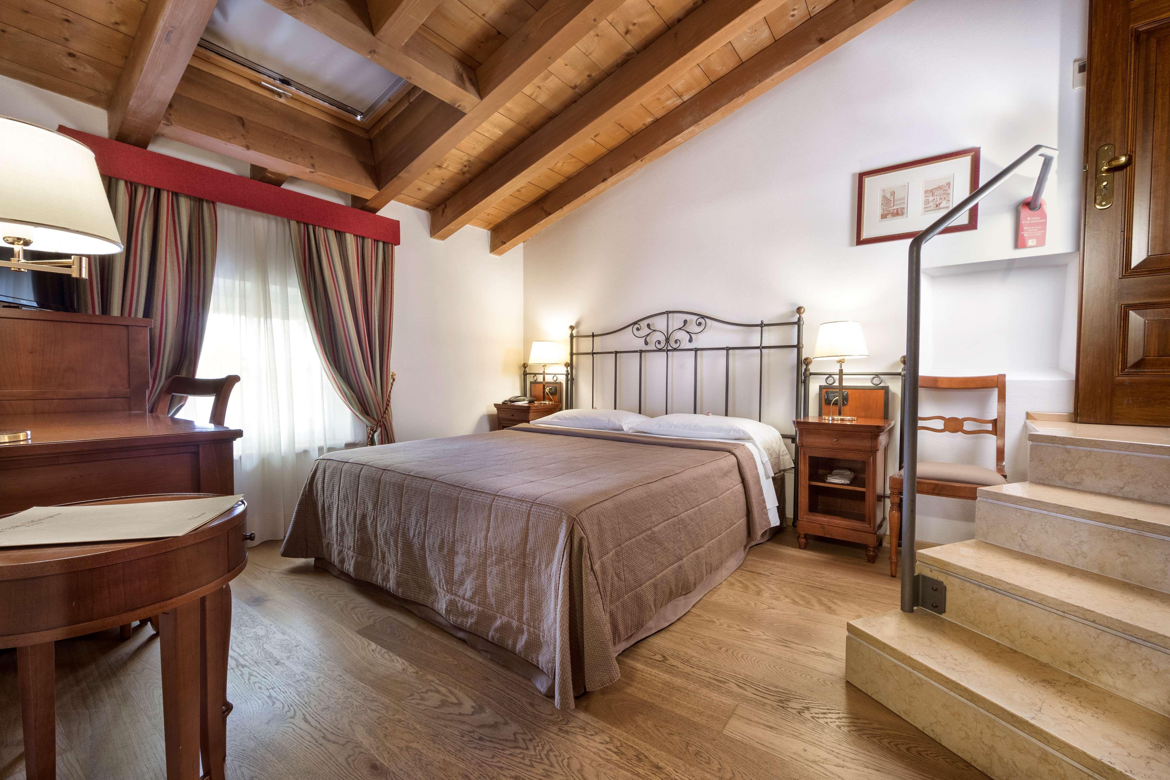 Hotel Villa Malaspina Castel d'Azzano Ngoại thất bức ảnh
