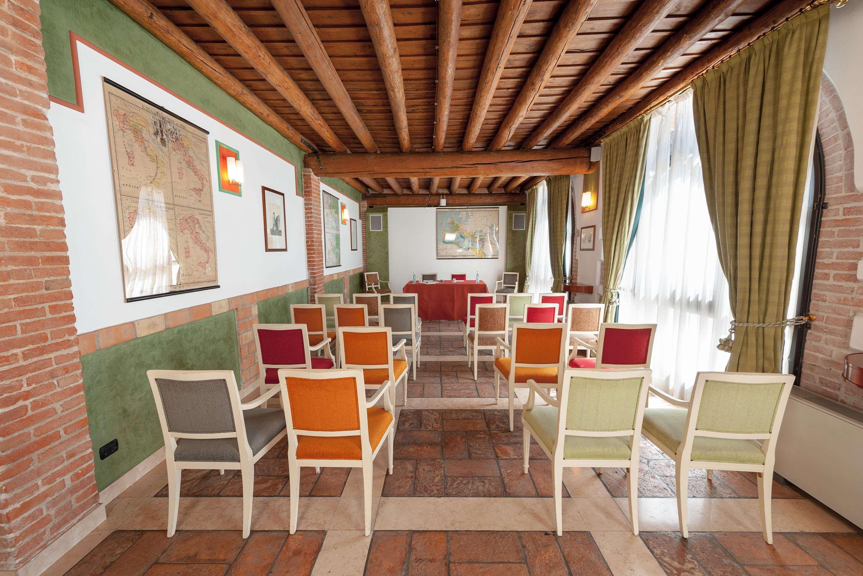 Hotel Villa Malaspina Castel d'Azzano Ngoại thất bức ảnh