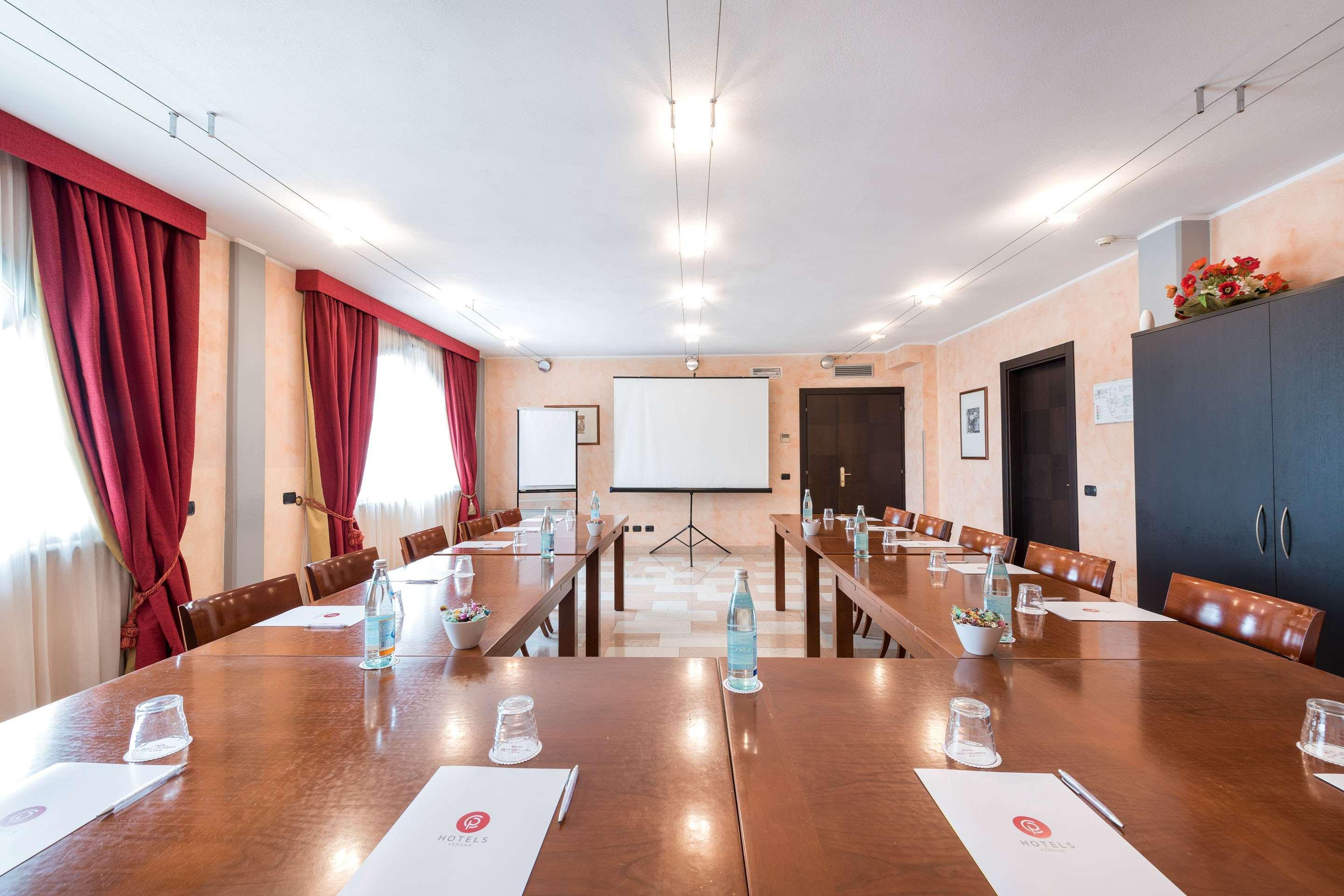 Hotel Villa Malaspina Castel d'Azzano Ngoại thất bức ảnh