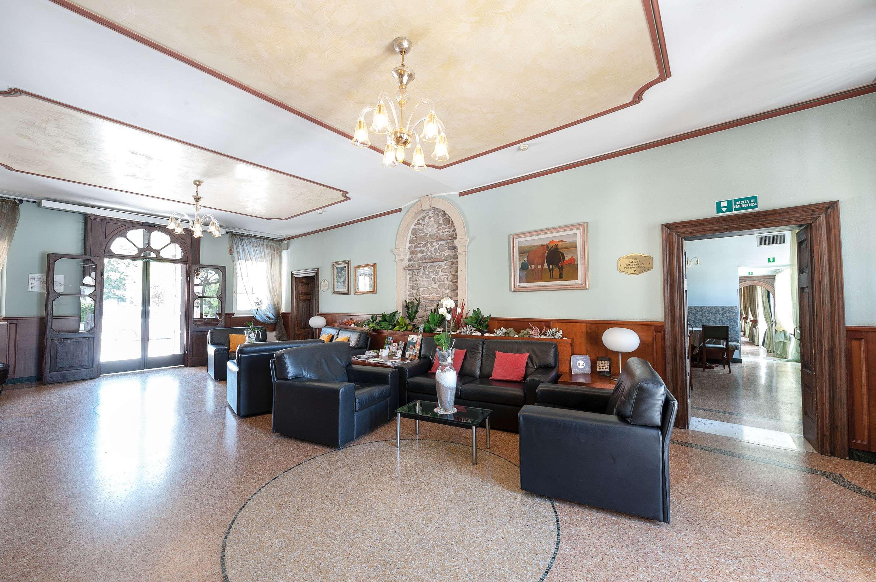 Hotel Villa Malaspina Castel d'Azzano Ngoại thất bức ảnh