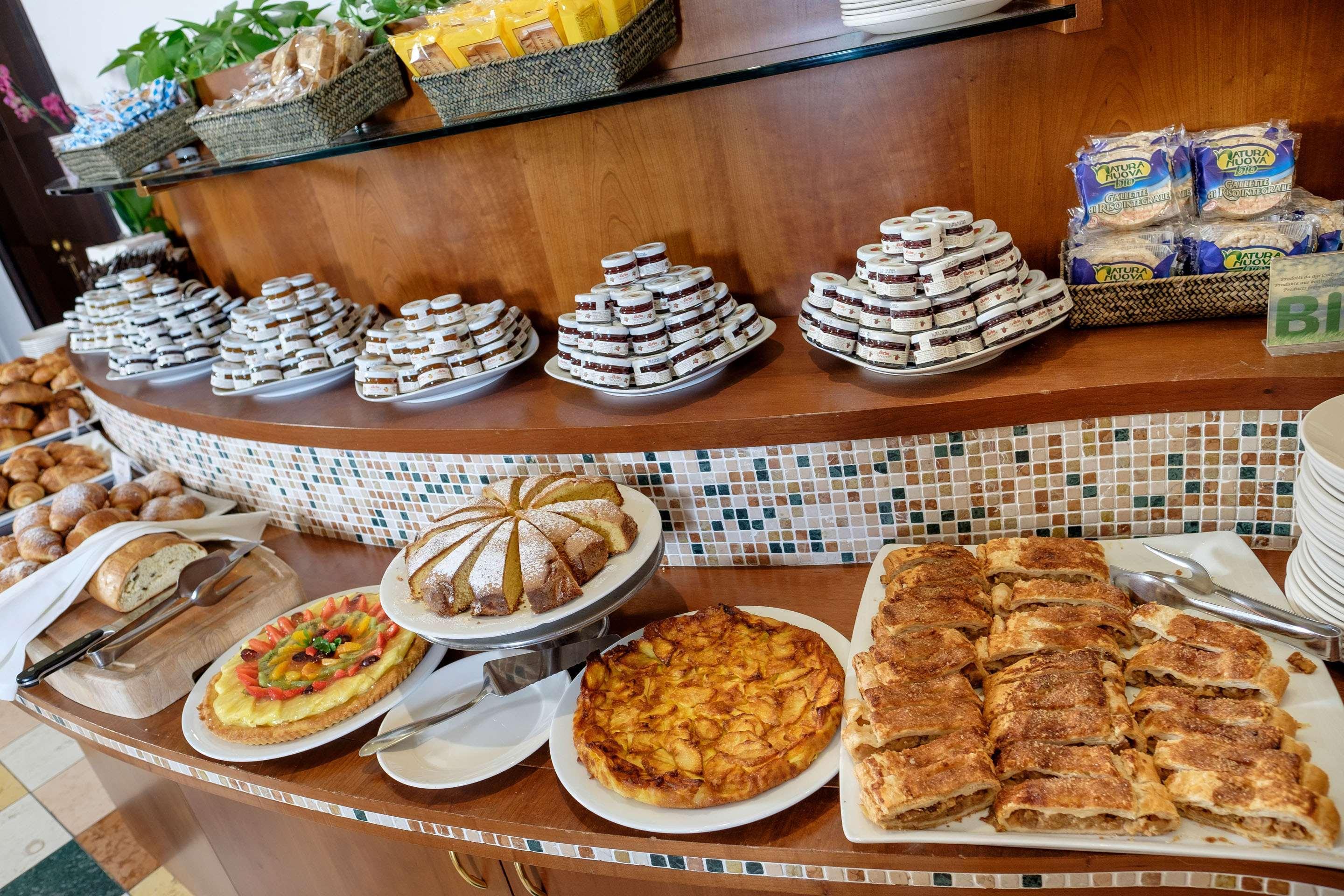 Hotel Villa Malaspina Castel d'Azzano Ngoại thất bức ảnh