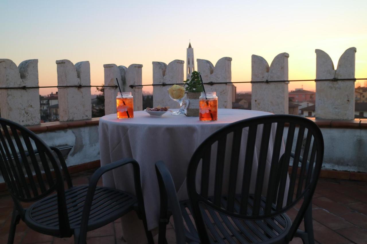 Hotel Villa Malaspina Castel d'Azzano Ngoại thất bức ảnh