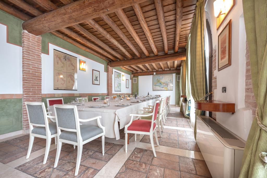 Hotel Villa Malaspina Castel d'Azzano Ngoại thất bức ảnh