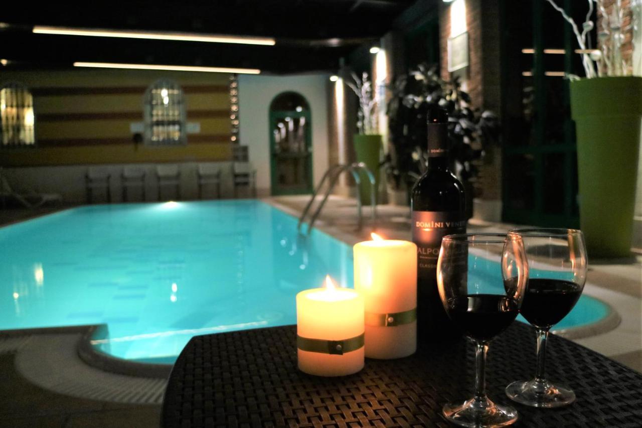 Hotel Villa Malaspina Castel d'Azzano Ngoại thất bức ảnh