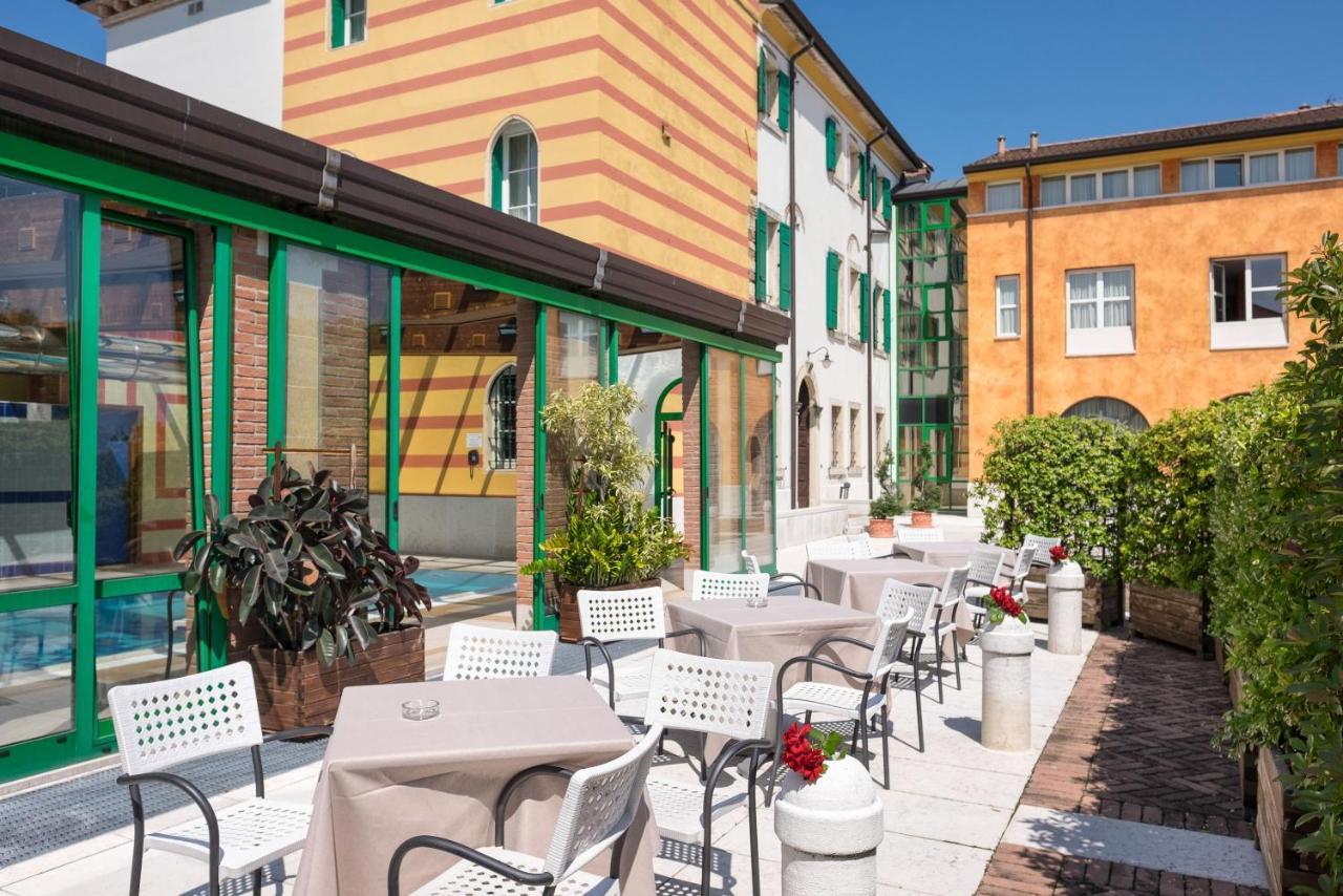 Hotel Villa Malaspina Castel d'Azzano Ngoại thất bức ảnh