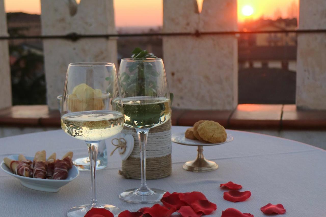 Hotel Villa Malaspina Castel d'Azzano Ngoại thất bức ảnh